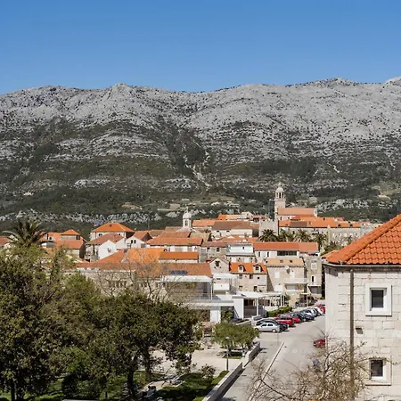 Keti - Yellow Pensión